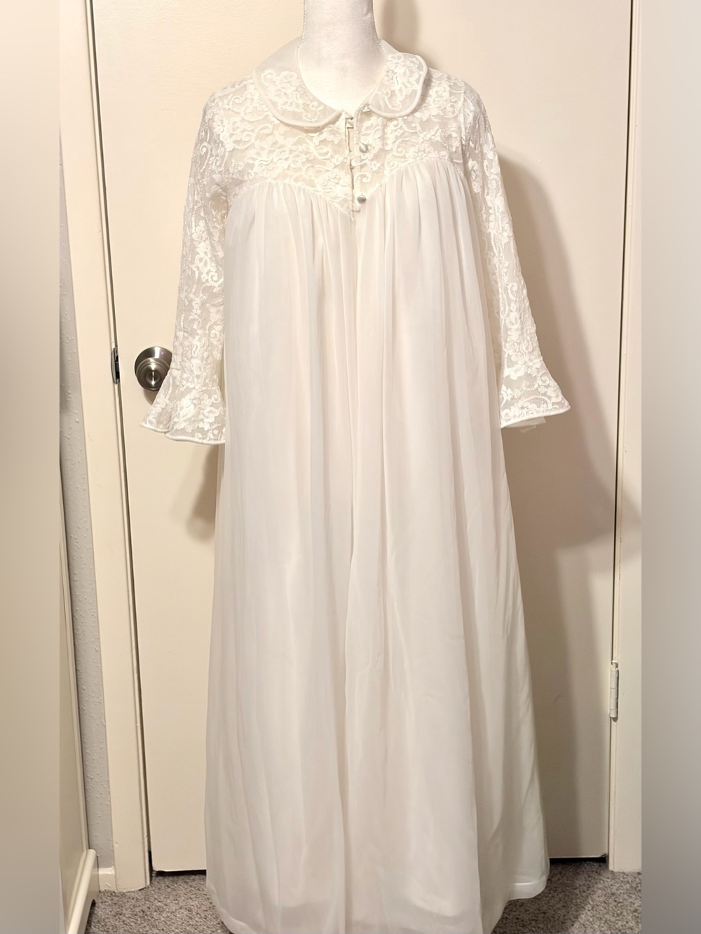 Komar Peignoir Nightgown